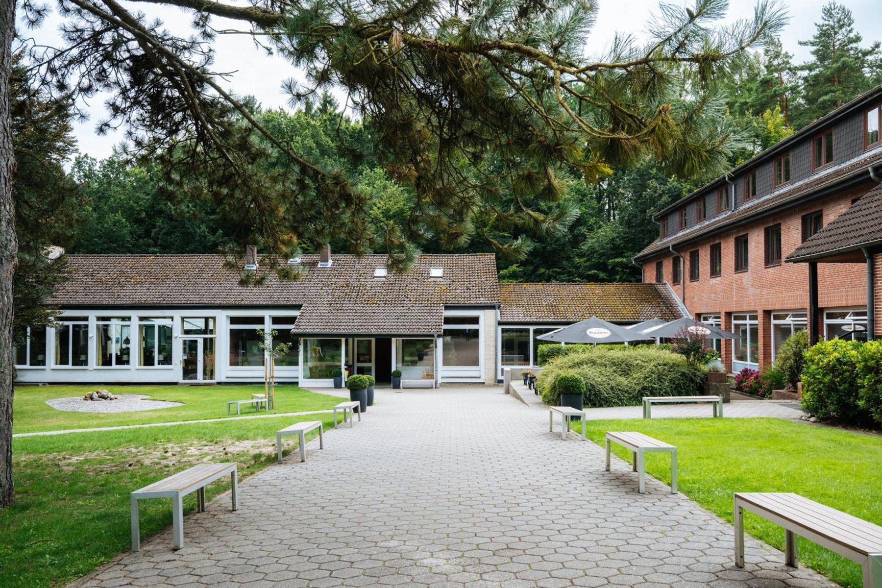 Der Sunderhof — Innenhof mit Haupthaus